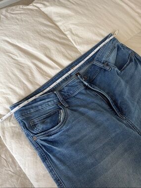 Kut from the Kloth Medium Blue Denim Jeans